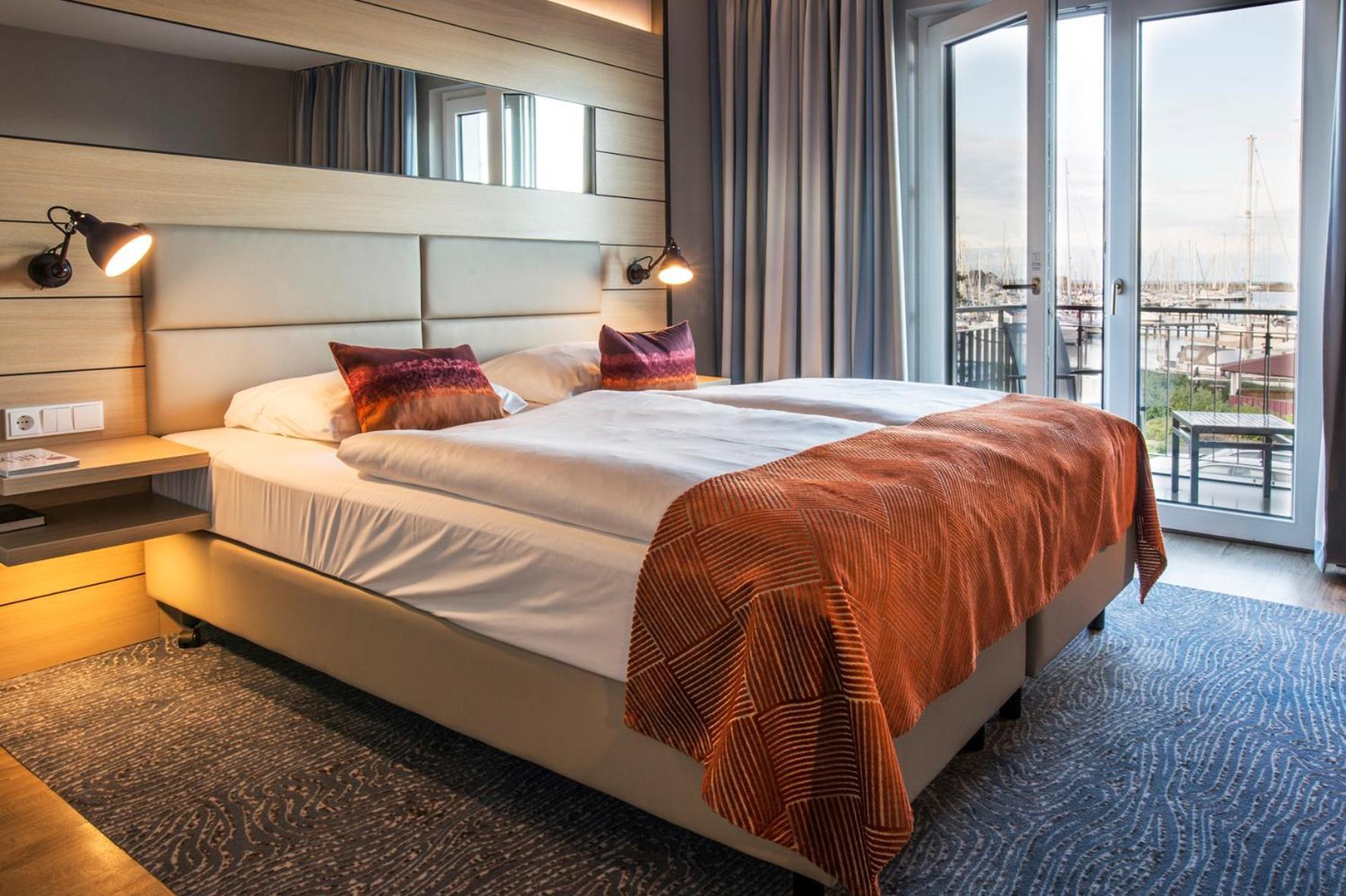 Hafenhotel Meereszeiten Heiligenhafen Ngoại thất bức ảnh