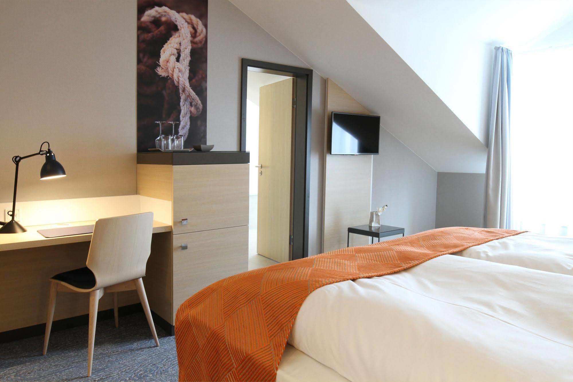 Hafenhotel Meereszeiten Heiligenhafen Ngoại thất bức ảnh