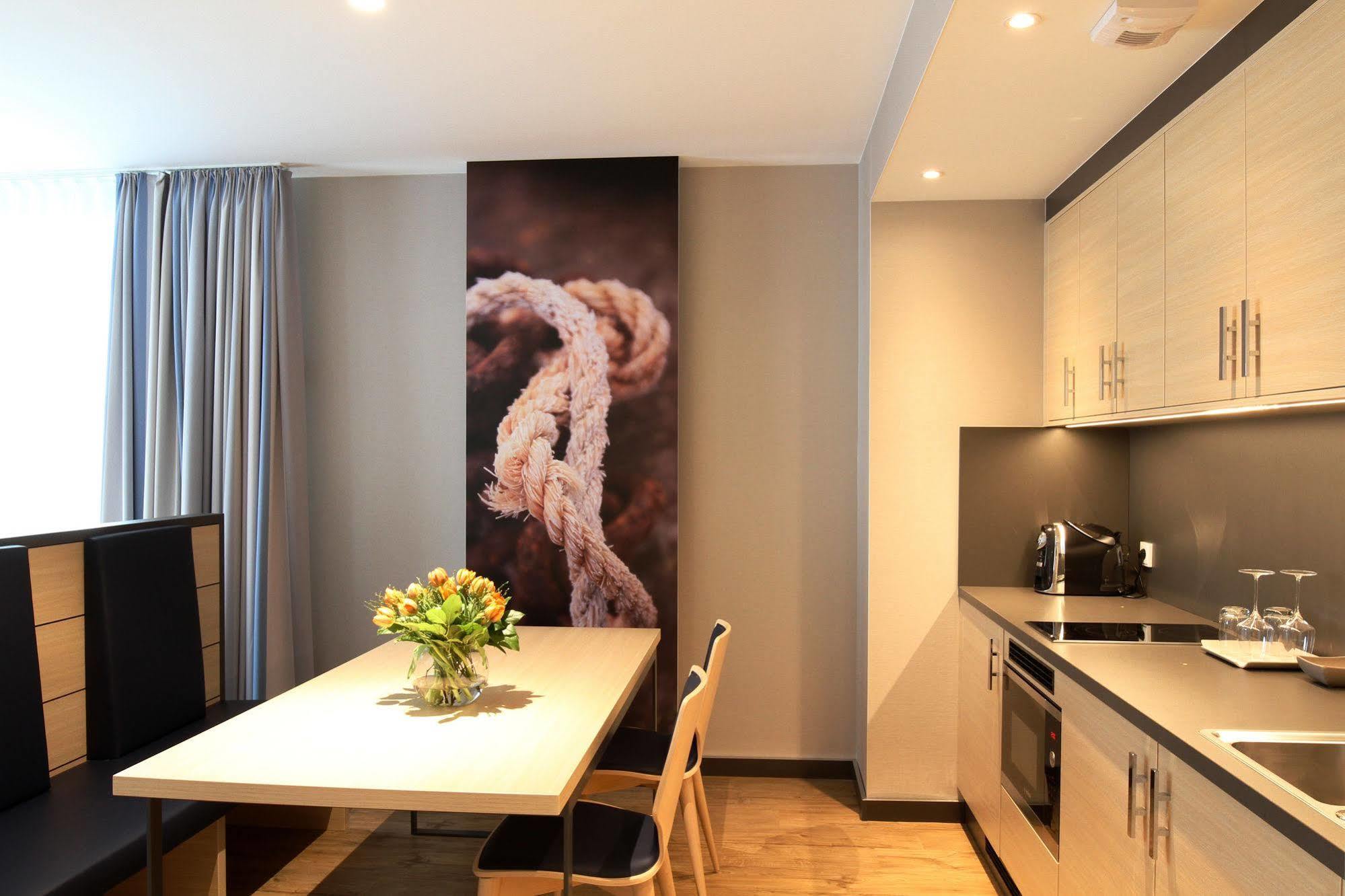 Hafenhotel Meereszeiten Heiligenhafen Ngoại thất bức ảnh