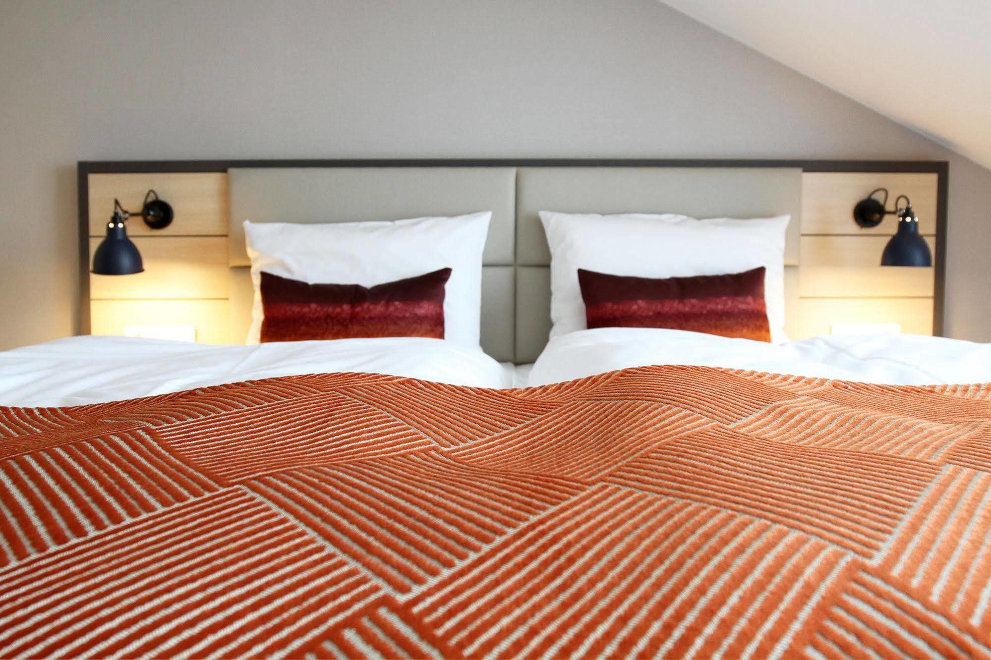 Hafenhotel Meereszeiten Heiligenhafen Ngoại thất bức ảnh