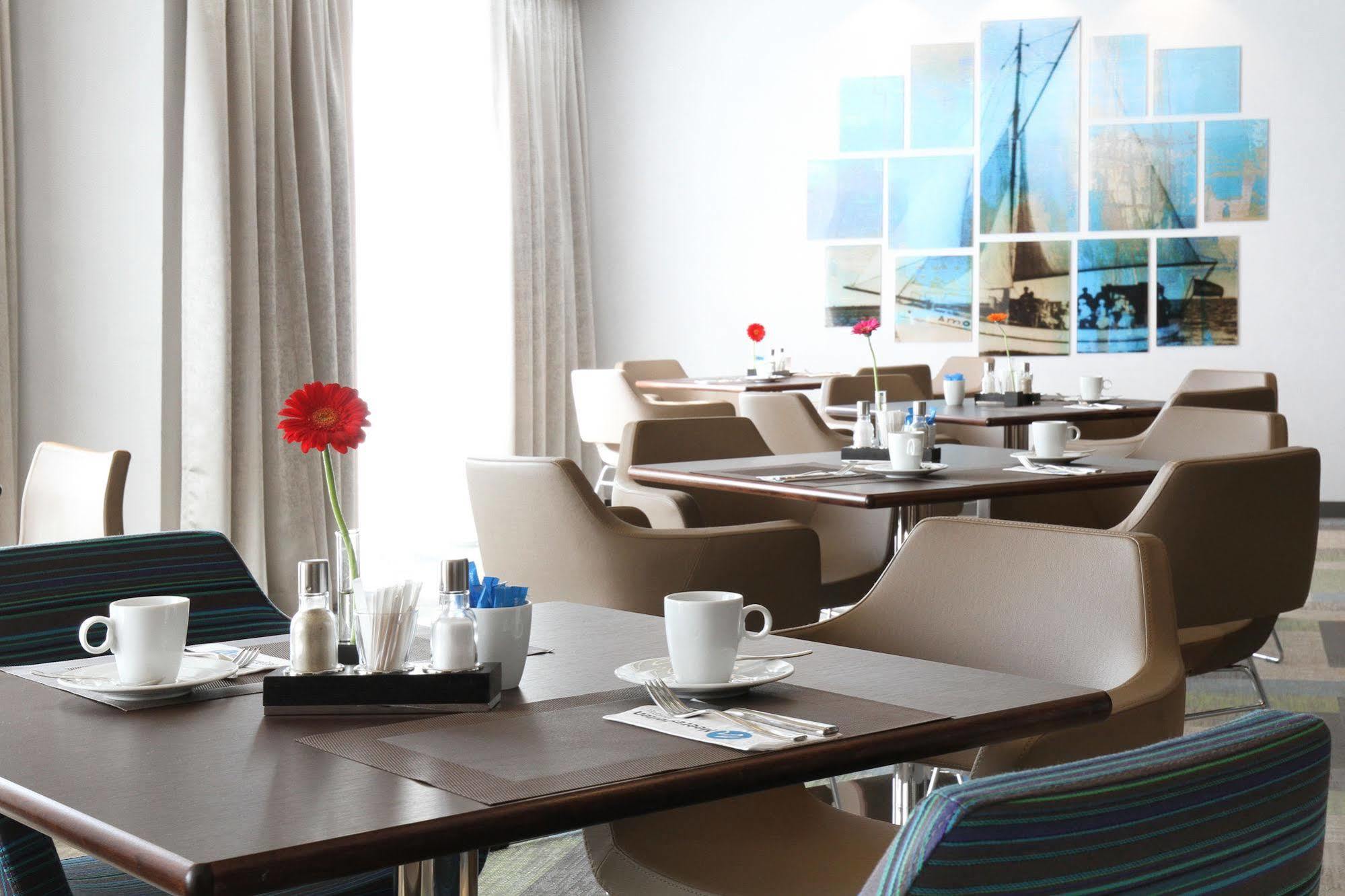 Hafenhotel Meereszeiten Heiligenhafen Ngoại thất bức ảnh